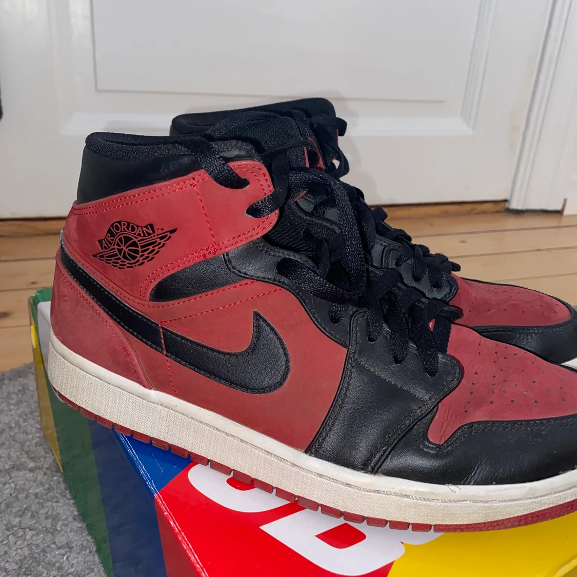 Nike Air Jordan 1 Mid Velvet