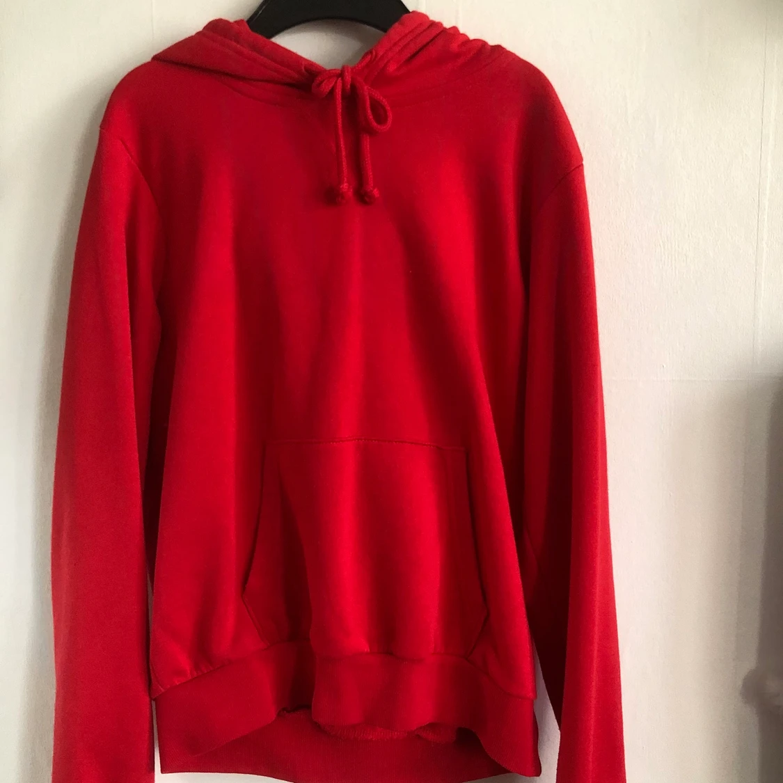 Röd hoodie - 90