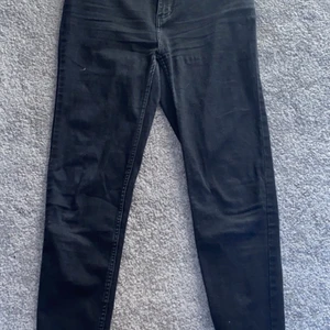 jeans  - bra jeans i bra skick, från Lager157 bra i stl. L inte större eller mindre