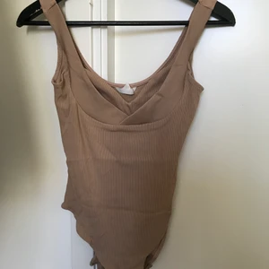 Storlek S - Body från HM🌸