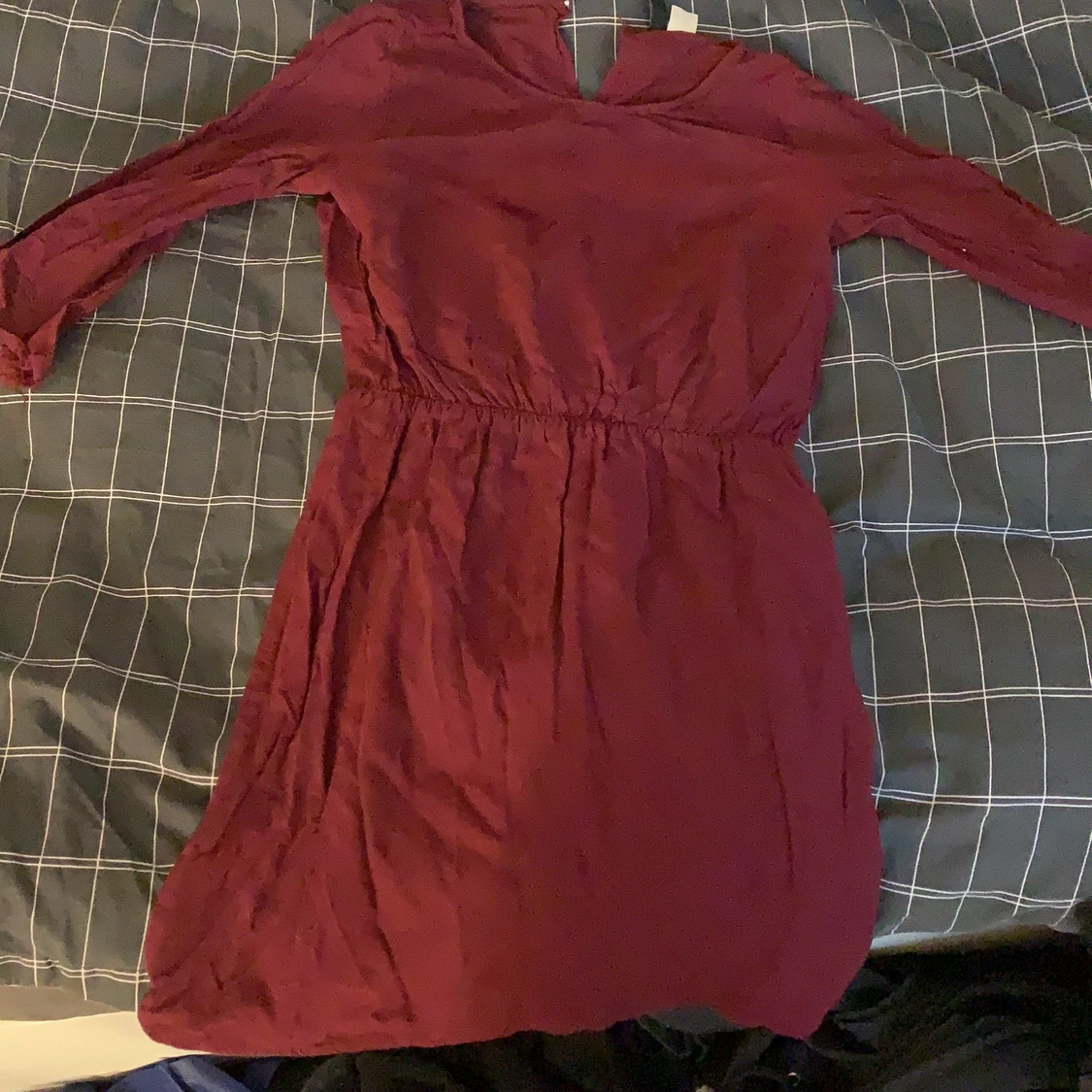 Vinröd kort klänning