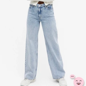 Vida Yoko jeans!  - Säljer mina vida Yoko jeans från monki, fett bra skick men använder dem ej. Egna bilder går lätt att fixa! Hör av dig om du är intresserad ❤️