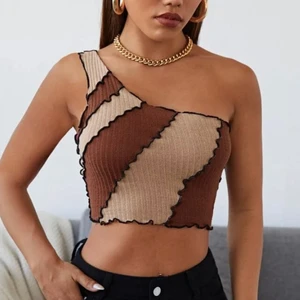 Topp stlk M - Säljer pga inte min stil. Aldrig använd i storlek M