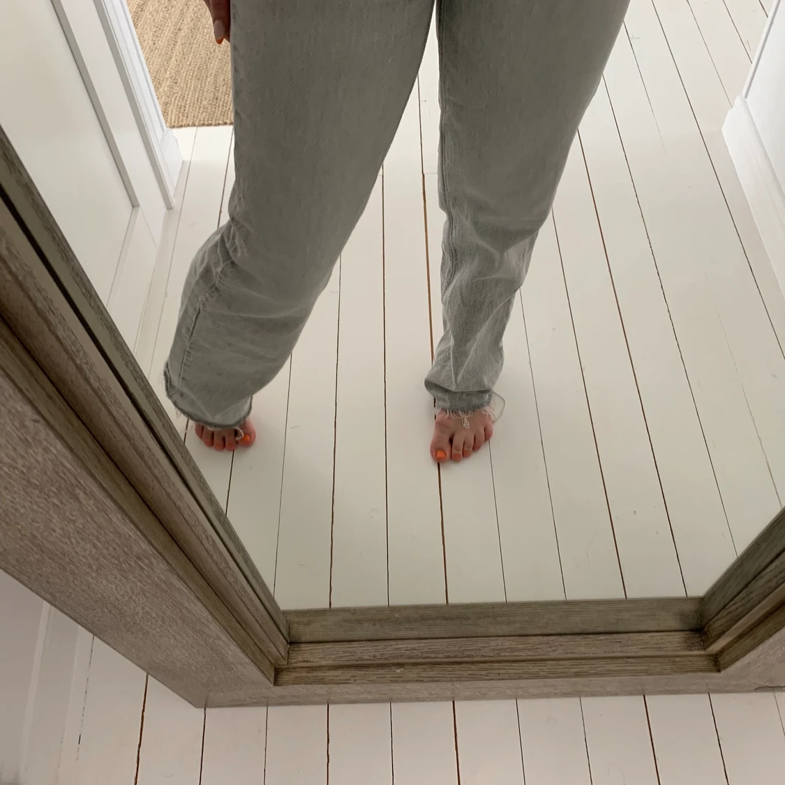 Grå zara jeans - 90