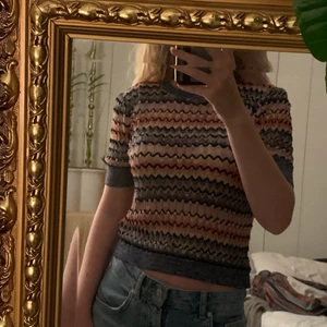 Stickad topp från chiquelle - Supersöt stickad topp från chiquelle, tröjan är i one size men passar mig som brukar ha xs/s. Frakt - 45kr. Aldrig använd🐾🐾