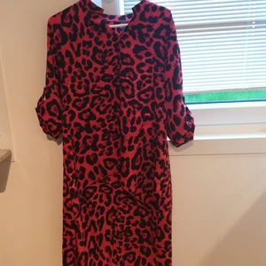  blus från Shein,  - Ny blus, storlek L, från Shein