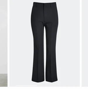 KOSTYM - Säljer mina kostymbyxor från bikbok🦋🦎