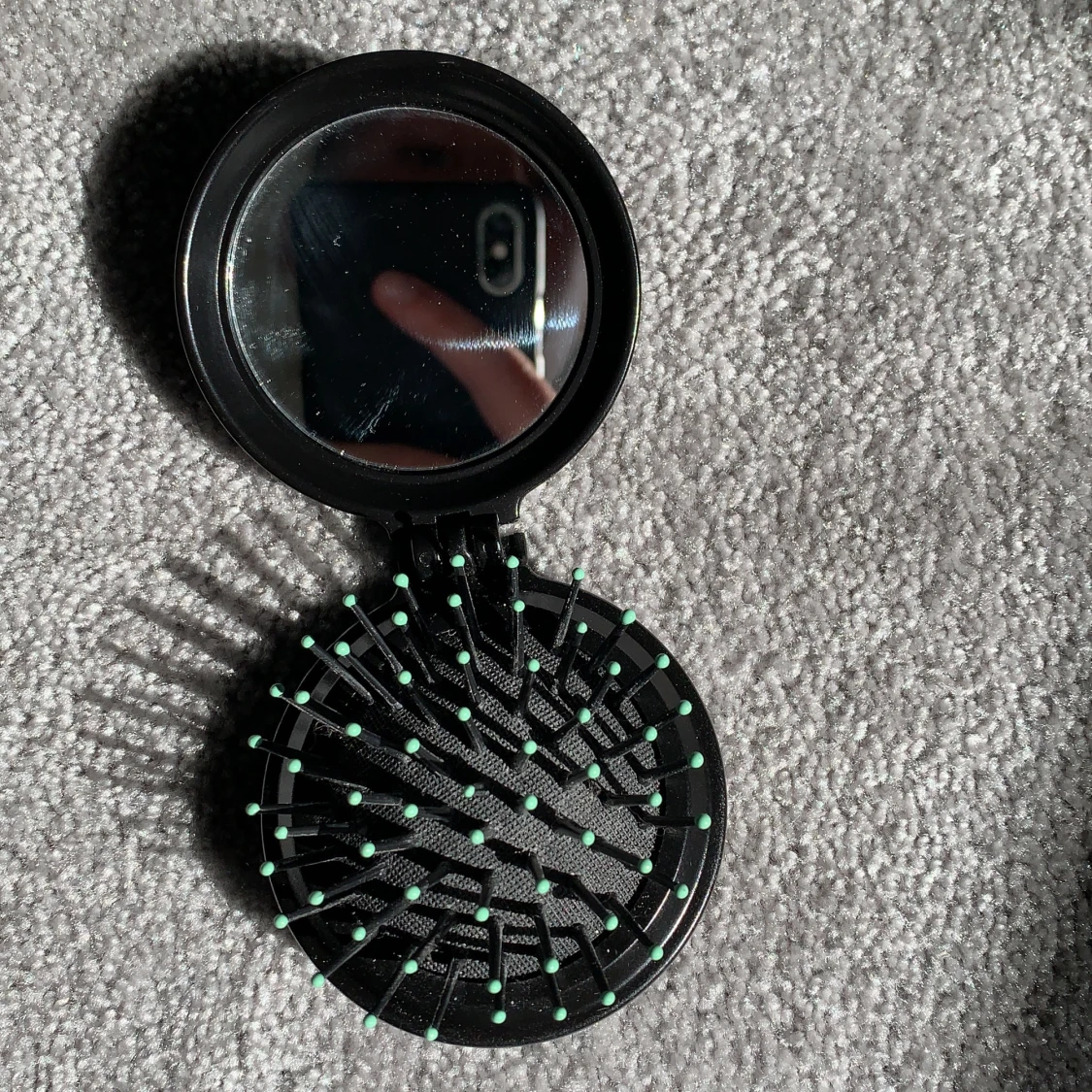 Borste + spegel i ett