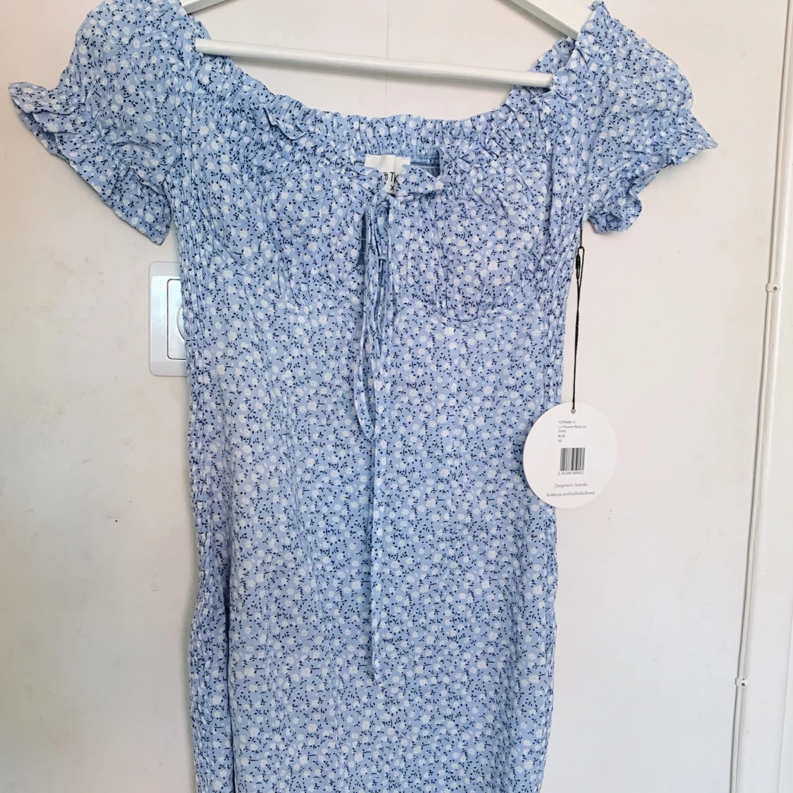 Blommig klänning strl XS - 90