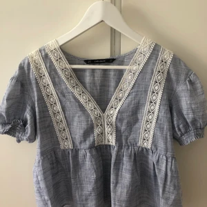 Blus från Zara - Blus från Zara. Storlek XS.