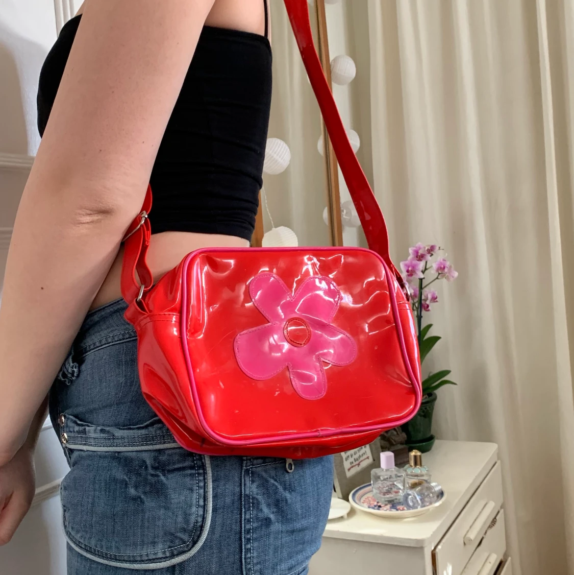 Lack väska med blomma