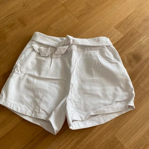 Vita shorts  - Vita midjeshorts