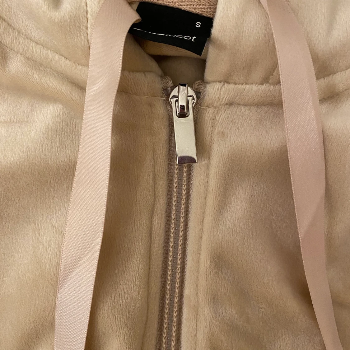 Gina Tricot beige velour kofta i storlek S - 91