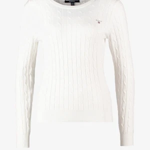 Kabelstickad gant tröja - Bra skick! Köpt för 1200kr och i storlek S/36. Priset kan diskuteras och köparen står för frakten:)