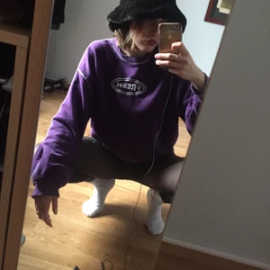 Junkyard fresh - En oversized cropad sweatshirt från junkyard strl M. Org pris 800