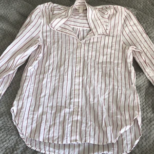 Randig skjorta  - Från h&m, storlek 36