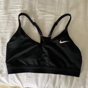 Fin sport-bh från Nike 💞 Väl använd, därav priset, frakt tillkommer 