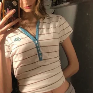 Unik vintage nike tshirt - Äkta vintage nike tee, thriftad o i fint skick! Storlek S, funkar nog många Xs och M också SJUK PINTREST VIBE!!!⚡️fraktar/möts sthlm🥰