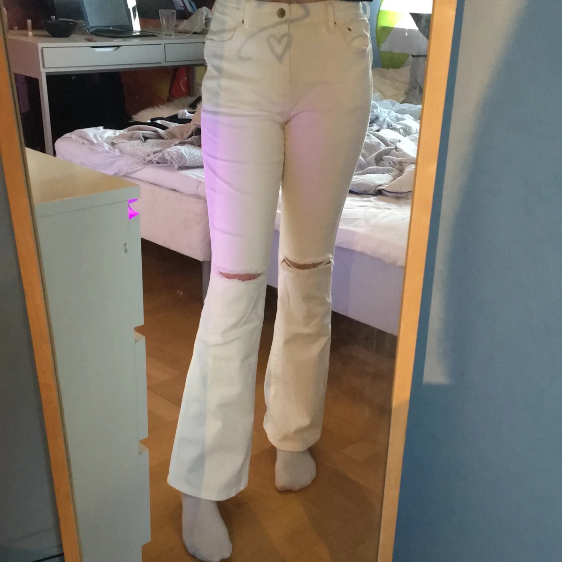 Vita utsvängda Denim jeans