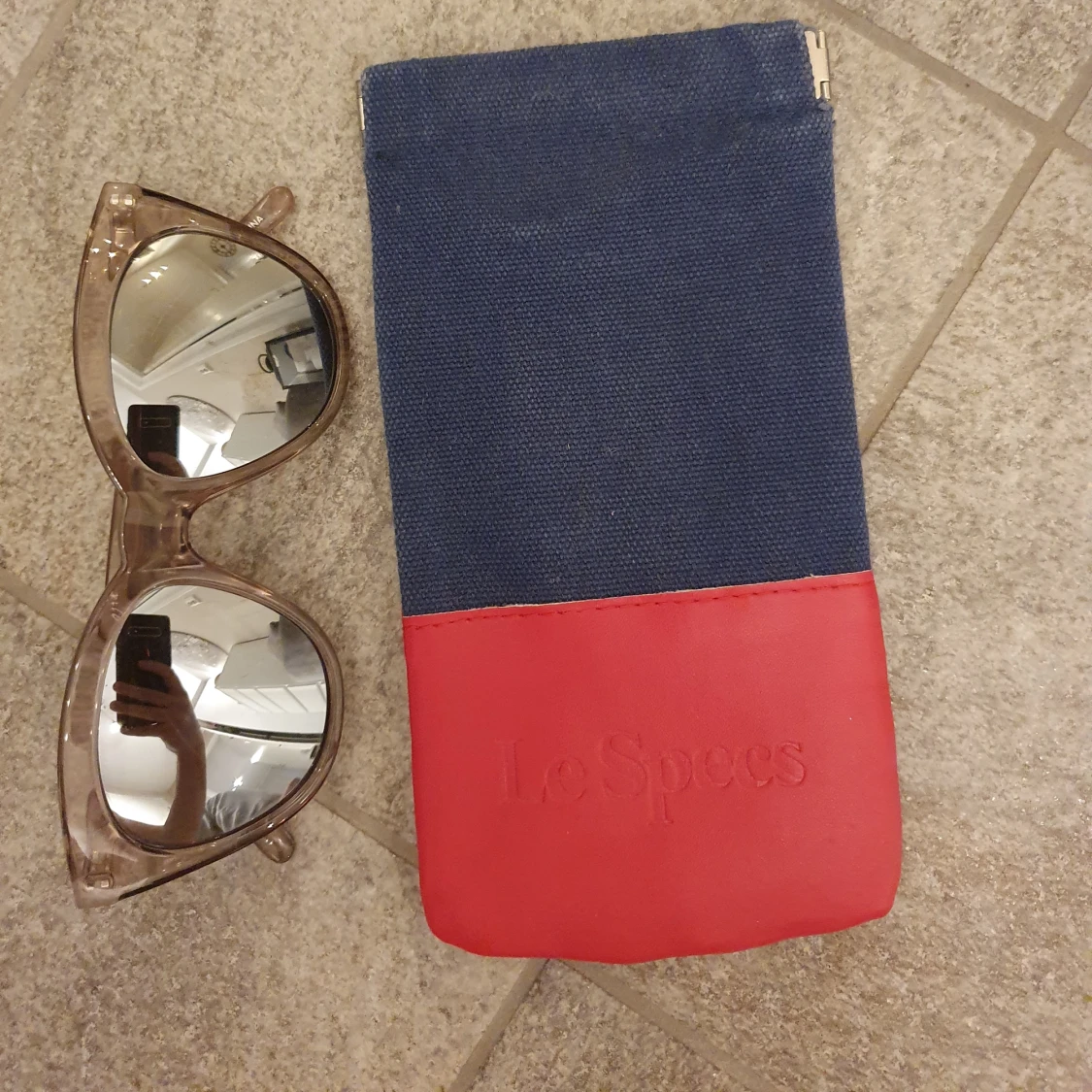 Genomskinliga solglasögon  - 91