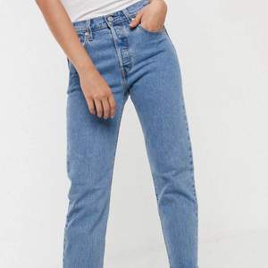 Levis 501 jeans i strl w28 l26