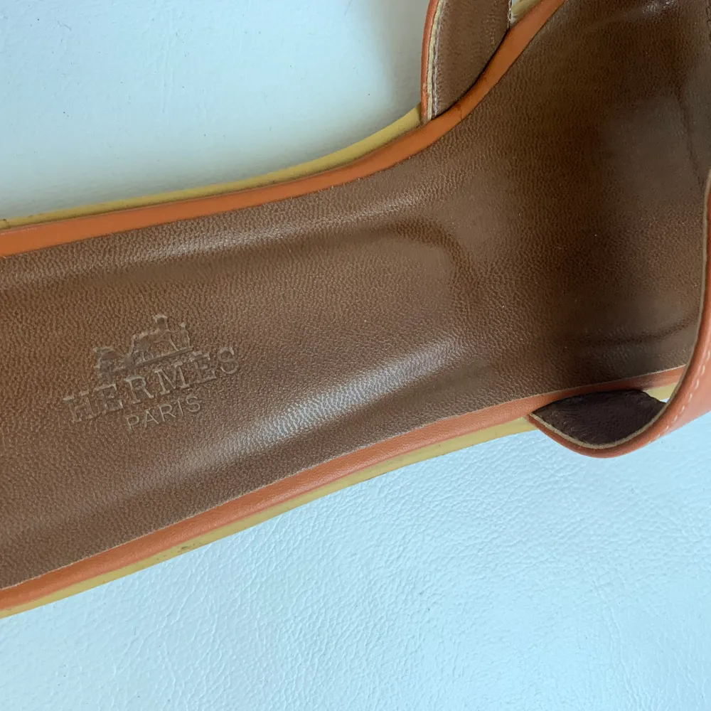 Super fina Hermes sandaler- Ej original. Äkta läder  . Skor.