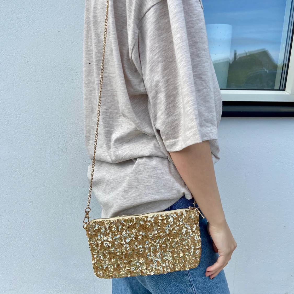 Guldig paljettväska - 91