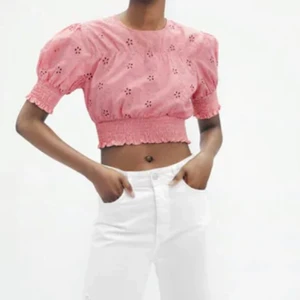 Topp smutsrosa  - Aldrig använd, prislapp finns kvar. Beställt en ny i annan storlek där av säljer jag denna 💕