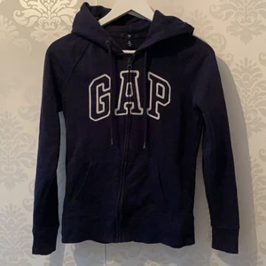 gap zip up hoodie  - mörkblå xs 