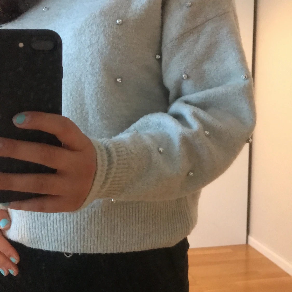 Mjuk beige tröja  - 90