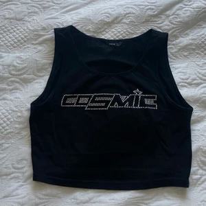 Shein topp - Gullig topp från Shein, aldrig använd av mig 💞 frakt tillkommer 