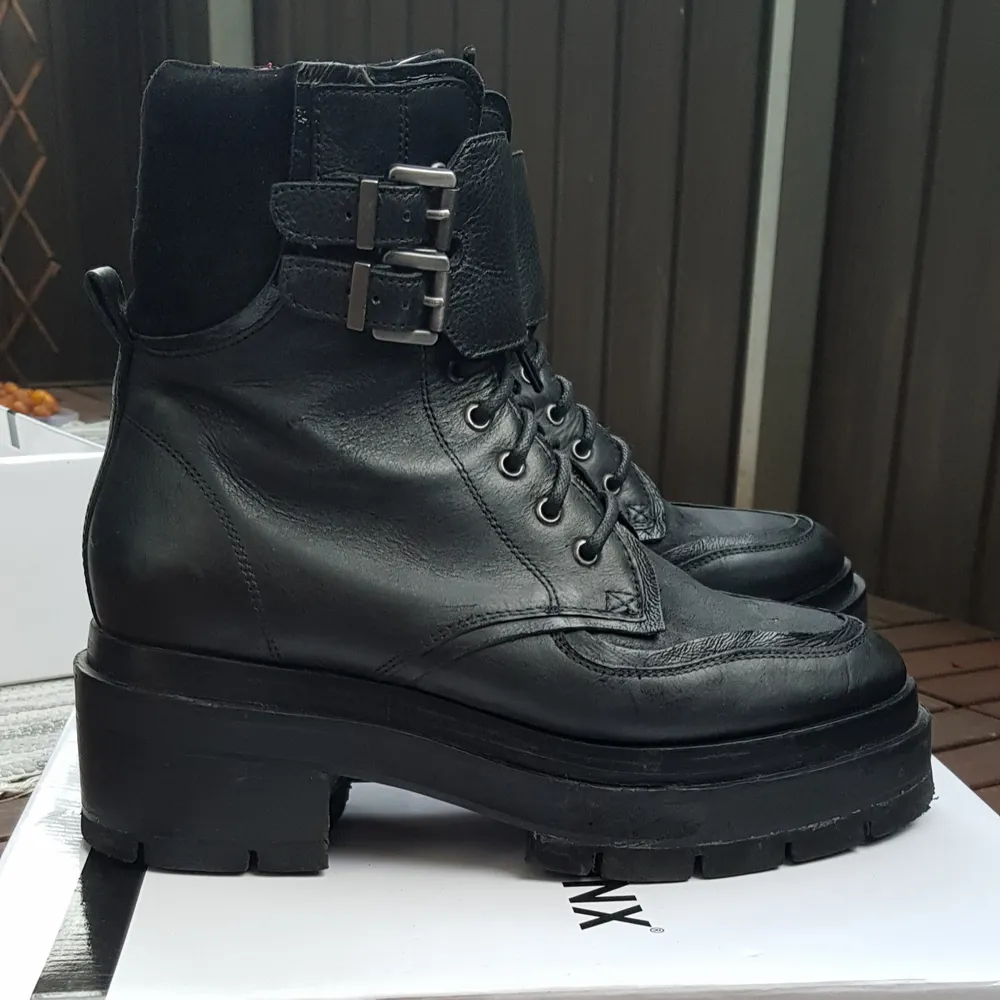 Black leather boots, almost new - bikerstövletter. Feel free to pm me for more photos!. Skor.