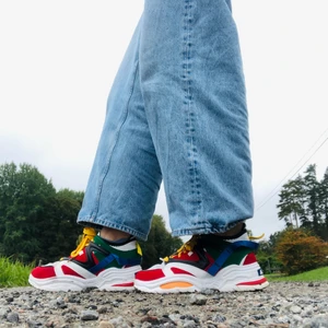 Färgglada Chunky sneakers - Ett para supersnygga färgglada chunky sneaker från ABO!! 👟Storlek 39👟.  Priset är inklusive frakt 📦 