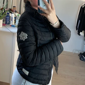 Odd molly  - Superfin odd Molly jacka som passar till höst och vår. Säljes då jag inte får användning av den mer. Storlek 0 vilket motsvarar S/M