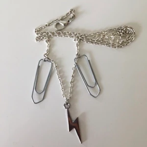 Blixthalsband - Coolt blixthalsband köpt på Instagram men aldrig kommit till användning.