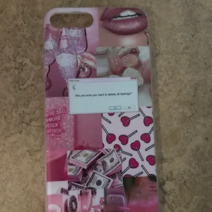 Barbie-type iPhone 7/8 PLUS Skal 🐚 💗 - Säljer detta skal som jag tyvärr inte gillade så mycket. Den påminner mig mycket om y2k, Barbie och bratz stilen. Priset kan diskuteras! Vill bli av med allt!💗