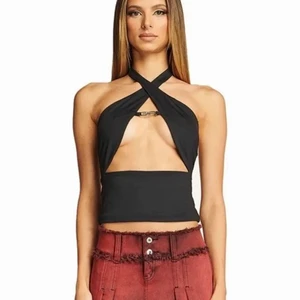 I Am Gia - I am gia topp, köpt här på plick ! Använd vid ett tillfälle och är i en storlek M.