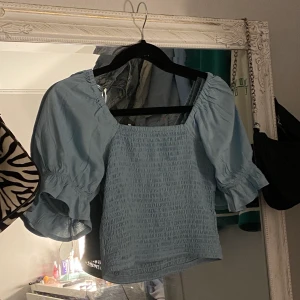 Topp - jätte fin topp från Bikbok i stl XS.Nästan aldrig använd🥰