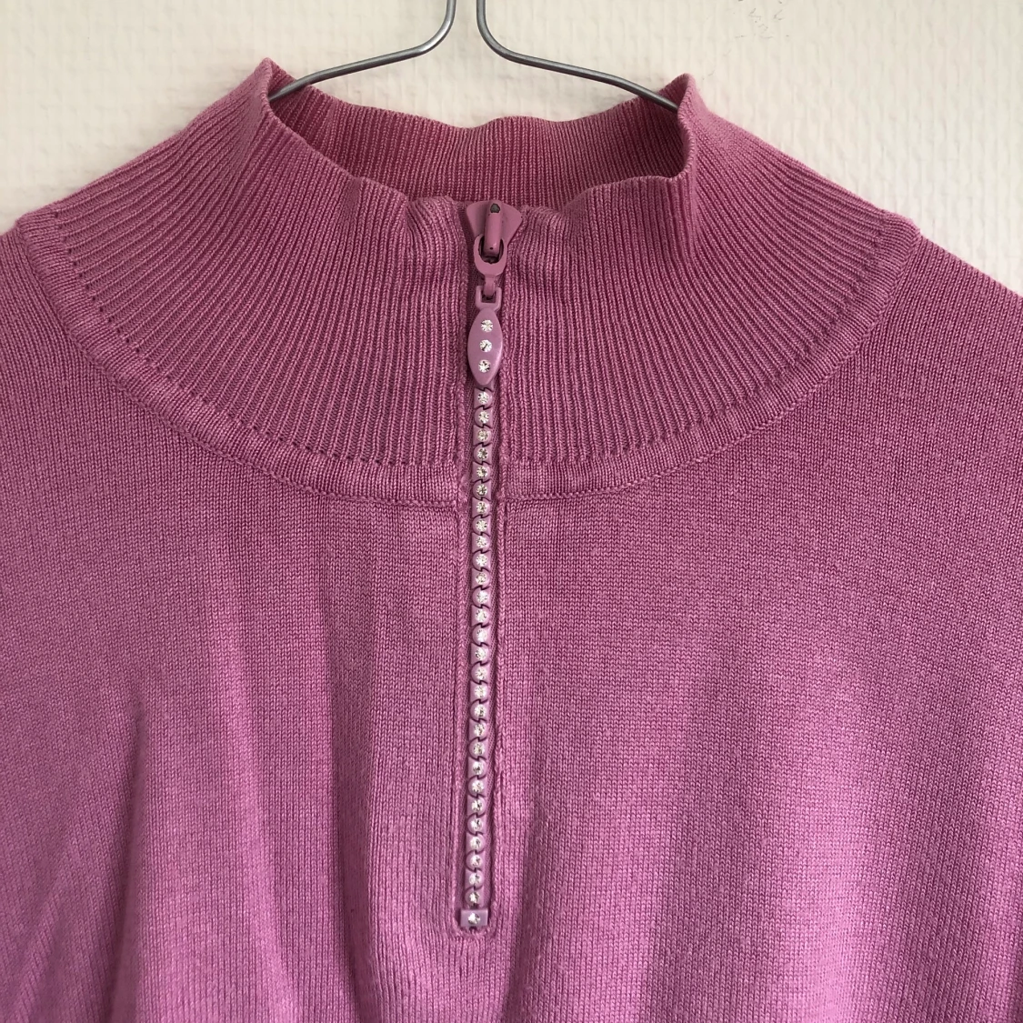 Rosa tröja med dragkedja  - 90