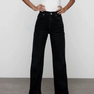 wide leg full lenght jeans Zara - Såld