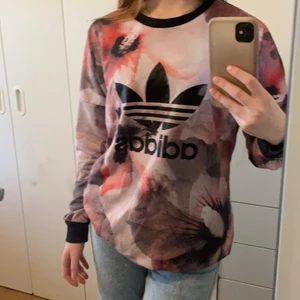adidas sweatshirt  - xs/164 oanvänd adidas sweatshirt
