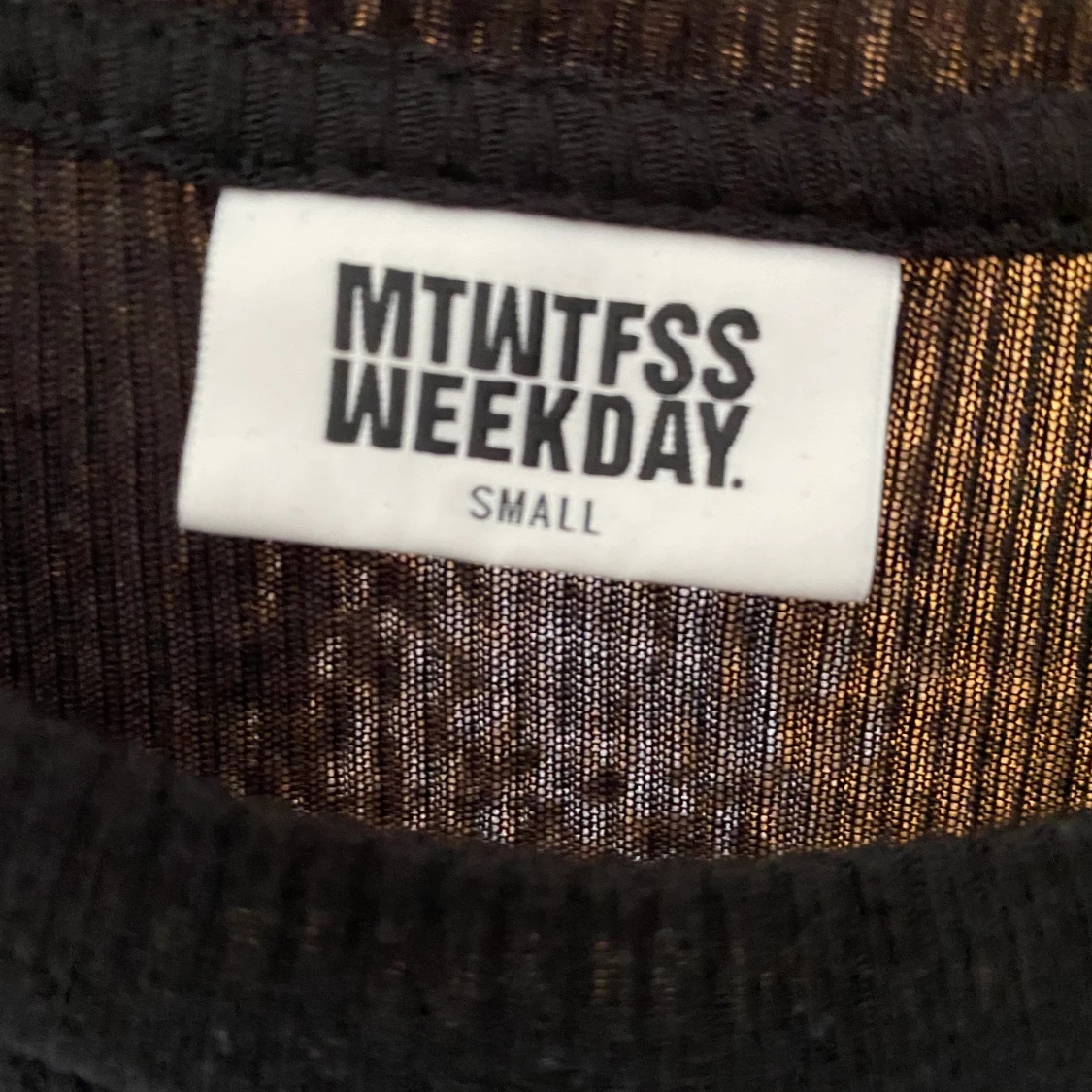 Svart ribbad tröja från weekday - 90