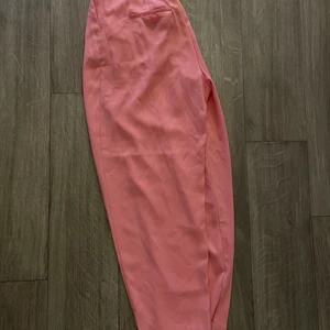 Gina tricot byxor  - Aldrig använt, helt nya 