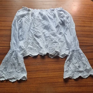 Volang fin topp - Så fin topp storlek s. 15 kr.Samfraktar vid köp av flera varor för 66 kr 🌸❣📦