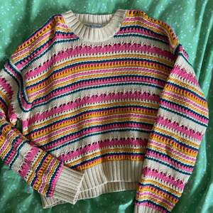 Mysig och färgglad stickad tröja från Zara! Endast använd en gång! Köpare står för frakt💘