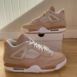 Helt nya Snygga Jordan 4 shimmer stl 38 - Säljer ett par helt nya Jordan 4 shimmer stl 38 (bild bevis i slutet) väldigt snygga till hösten för ett bra pris🤩👌🏻 finns i Göteborg, kan även fraktas!