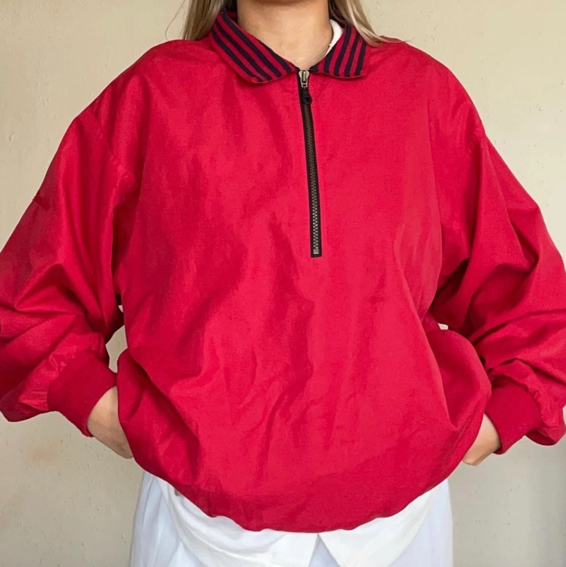 Röd vintage vindjacka