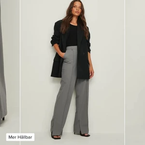 NAKD KOSTYMBYXOR - Storlek 34, helt oanvända!