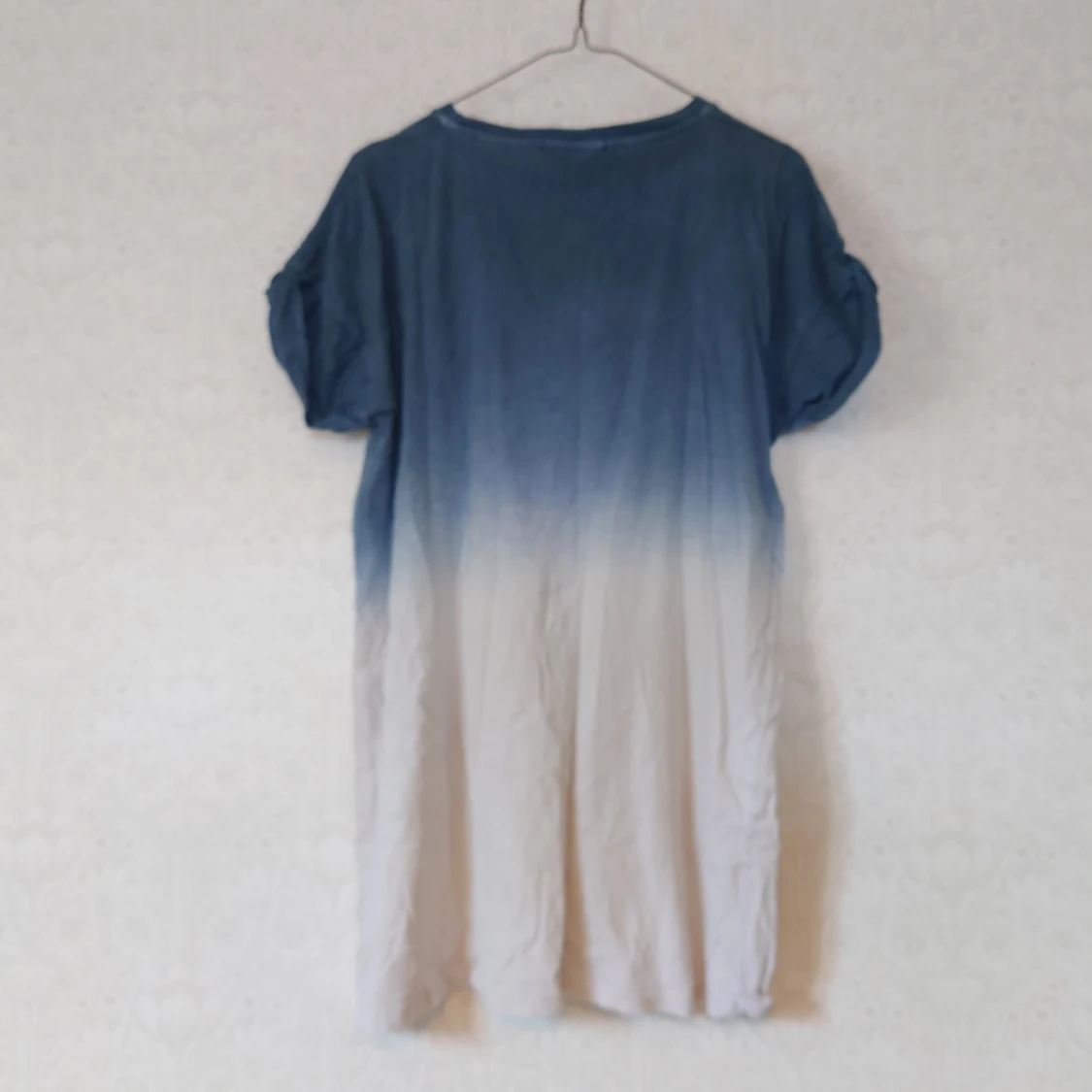 T-shirt med Hamsahand  - 90