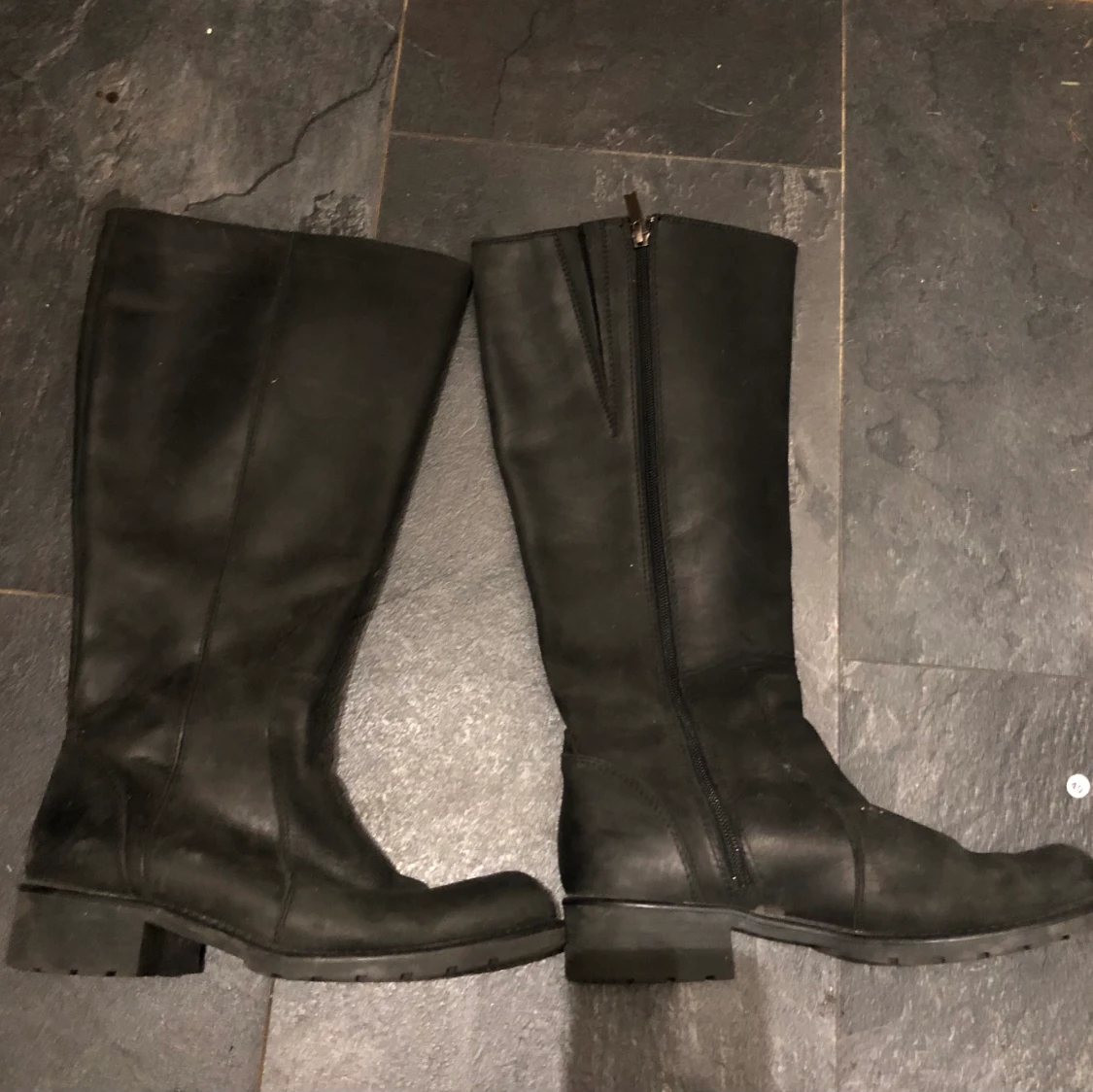 Svarta läderstövlar från Clarks